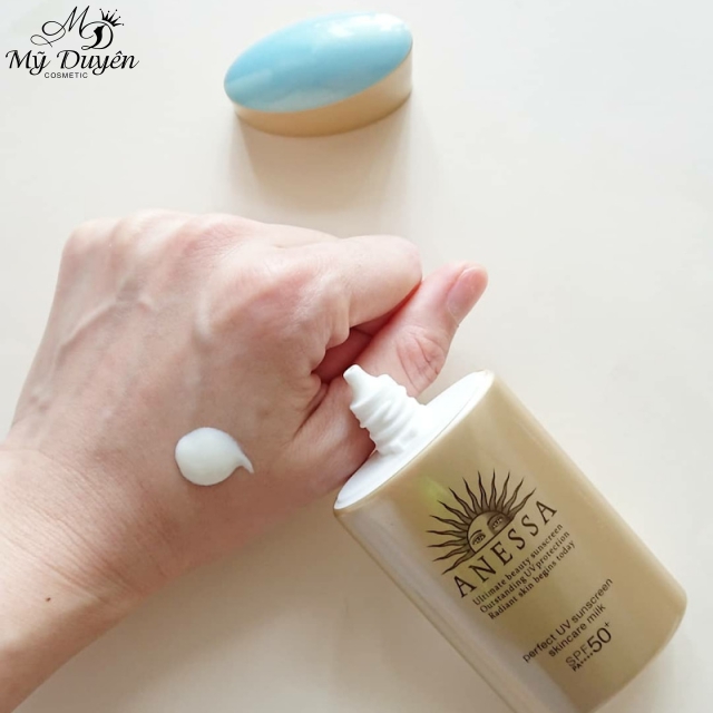 Sữa Chống Nắng Anessa Perfect UV Sunscreen Skincare Milk SPF50+ PA++++ 60ml